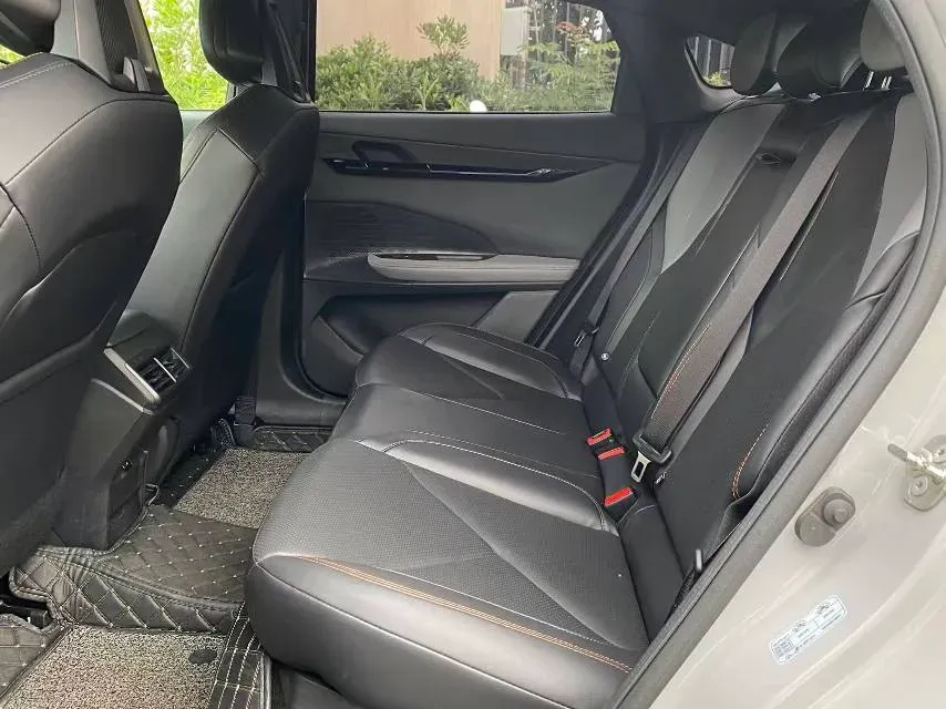 2022 ChangAn UNI-V 1.5T 188HP L4 7DCT,autocango,china used car exporter,china ev exporter,chinese used car exporter,chinese used ev exporter