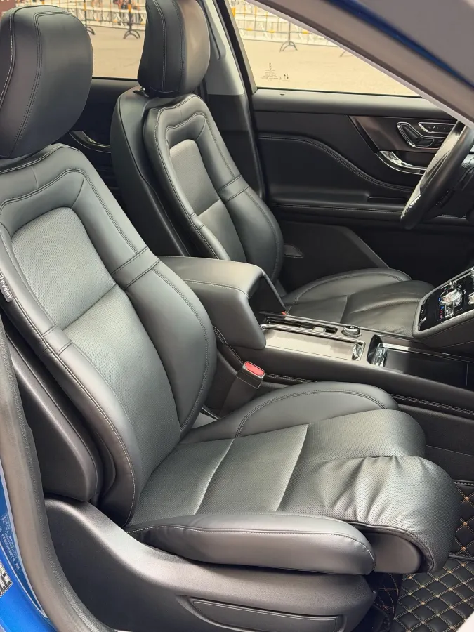 2022 Lincoln Corsair 2.0T 245HP L4 8AT,autocango,china used car exporter,china ev exporter,chinese used car exporter,chinese used ev exporter