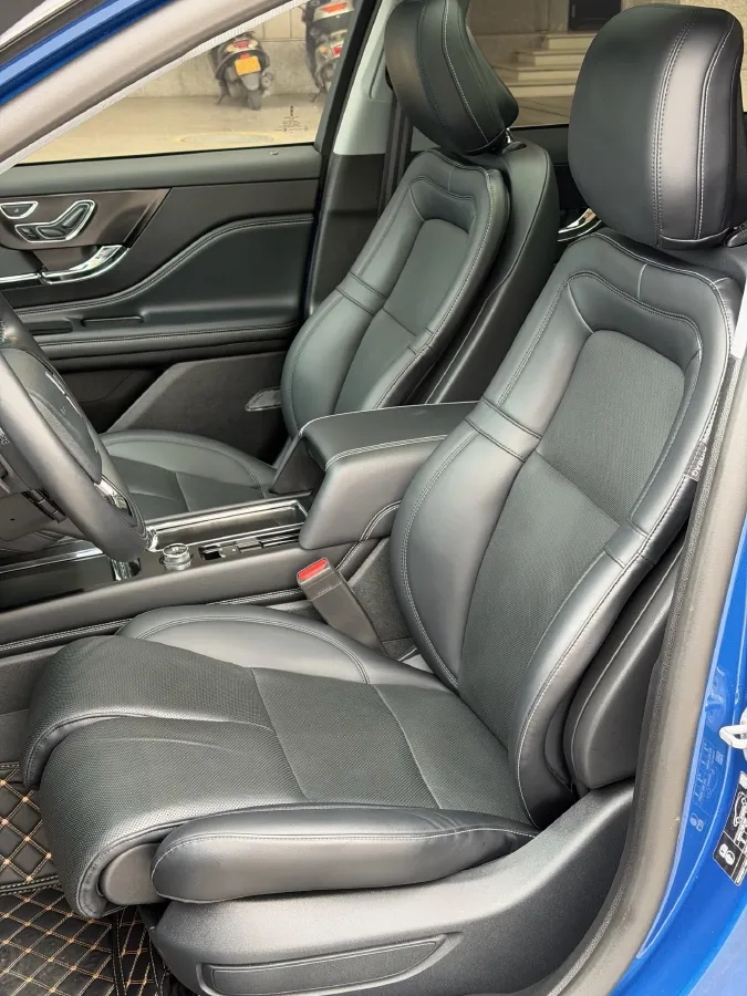 2022 Lincoln Corsair 2.0T 245HP L4 8AT,autocango,china used car exporter,china ev exporter,chinese used car exporter,chinese used ev exporter