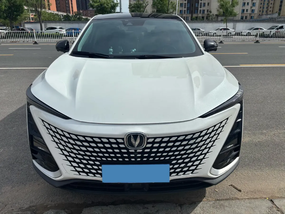 2020 ChangAn UNI-T 1.5T 180HP L4 7DCT,autocango,china used car exporter,china ev exporter,chinese used car exporter,chinese used ev exporter