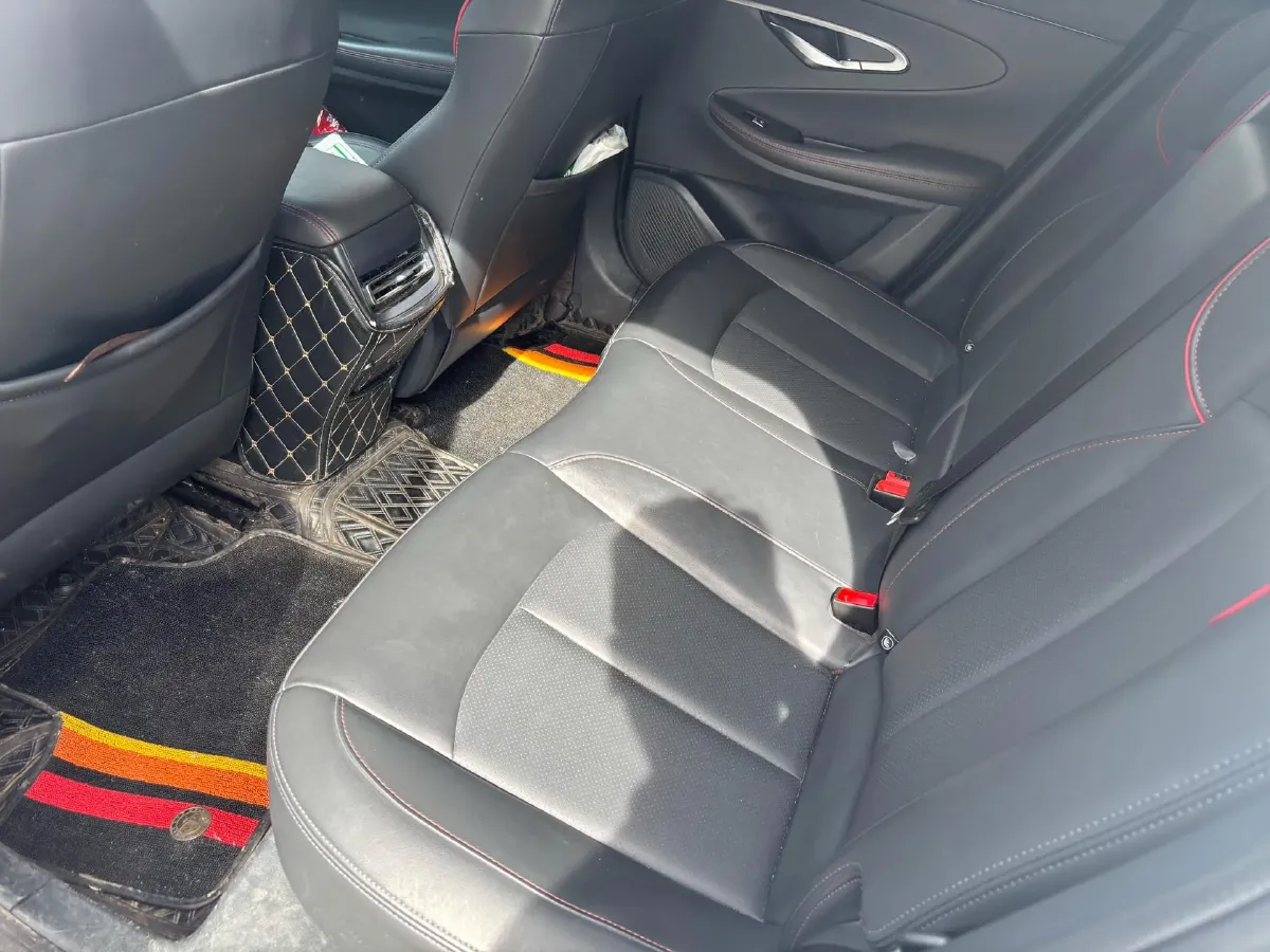 2020 ChangAn UNI-T 1.5T 180HP L4 7DCT,autocango,china used car exporter,china ev exporter,chinese used car exporter,chinese used ev exporter