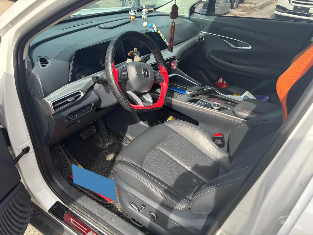 2020 ChangAn UNI-T 1.5T 180HP L4 7DCT,autocango,china used car exporter,china ev exporter,chinese used car exporter,chinese used ev exporter