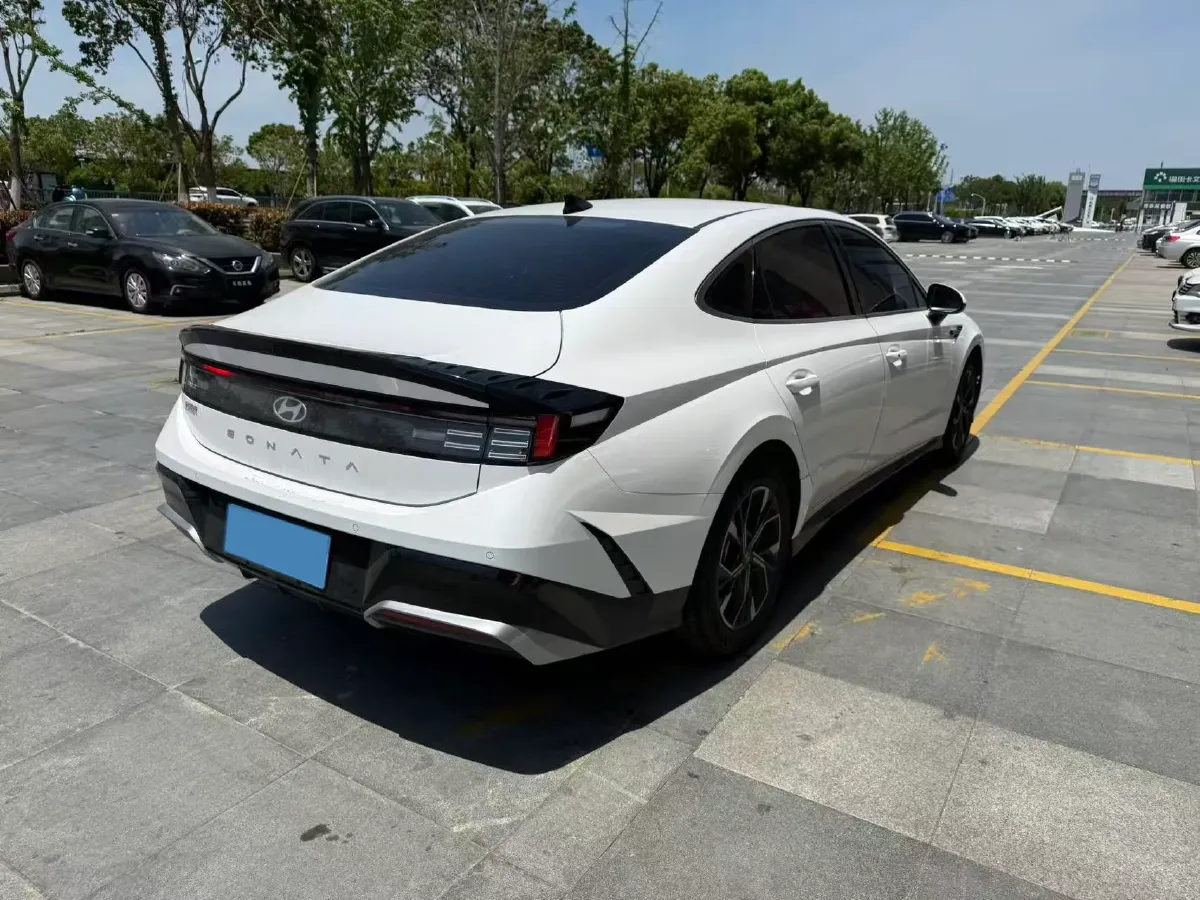 2024 Hyundai Sonata 1.5T 170HP L4 8AT,autocango,china used car exporter,china ev exporter,chinese used car exporter,chinese used ev exporter