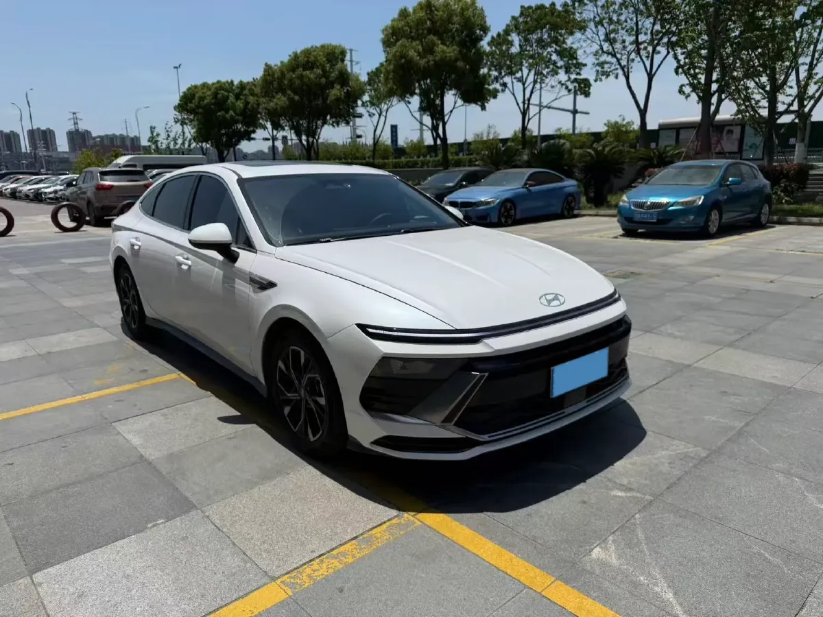 2024 Hyundai Sonata 1.5T 170HP L4 8AT,autocango,china used car exporter,china ev exporter,chinese used car exporter,chinese used ev exporter