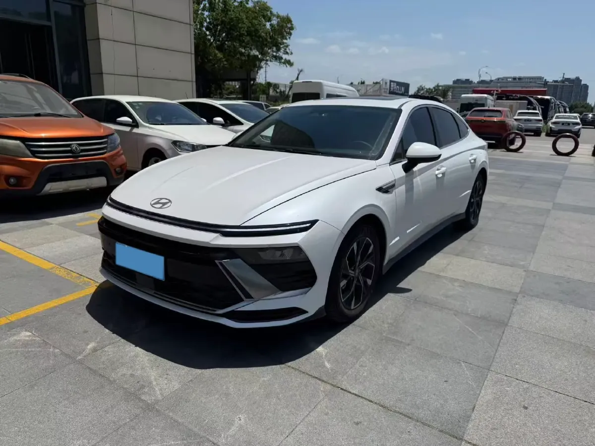 2024 Hyundai Sonata 1.5T 170HP L4 8AT,autocango,china used car exporter,china ev exporter,chinese used car exporter,chinese used ev exporter