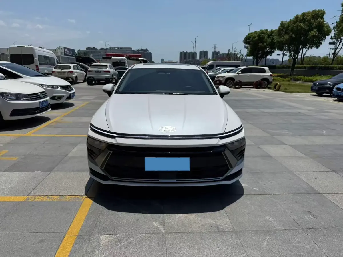 2024 Hyundai Sonata 1.5T 170HP L4 8AT,autocango,china used car exporter,china ev exporter,chinese used car exporter,chinese used ev exporter