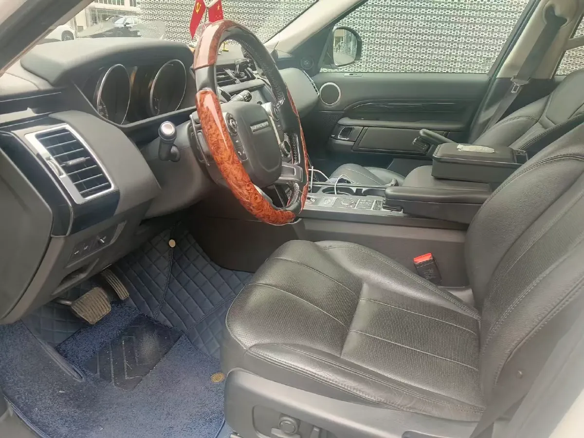 2018 Land Rover Discovery 2.0T 300HP L4 8AT,autocango,china used car exporter,china ev exporter,chinese used car exporter,chinese used ev exporter