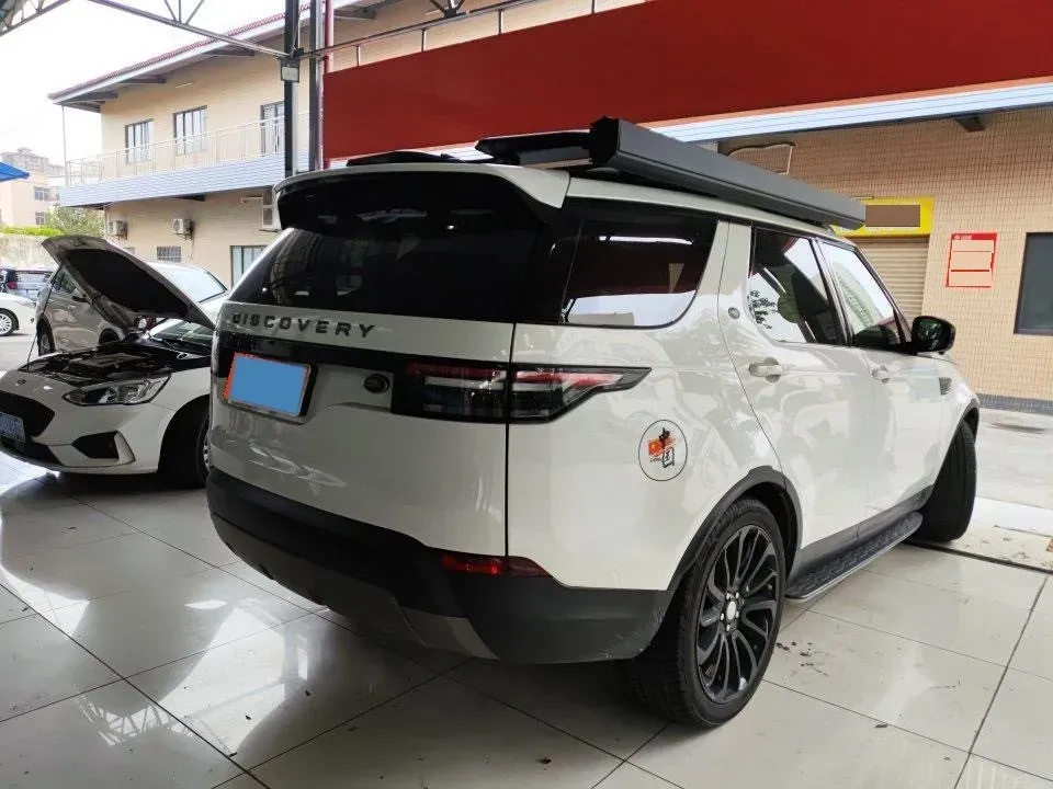 2018 Land Rover Discovery 2.0T 300HP L4 8AT,autocango,china used car exporter,china ev exporter,chinese used car exporter,chinese used ev exporter