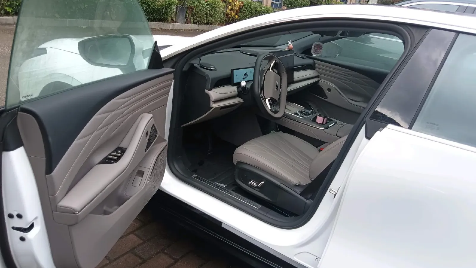 2025 Geely Galaxy Starshine 8 1.5L 112HP L4 1DHT PHEV,autocango,china used car exporter,china ev exporter,chinese used car exporter,chinese used ev exporter