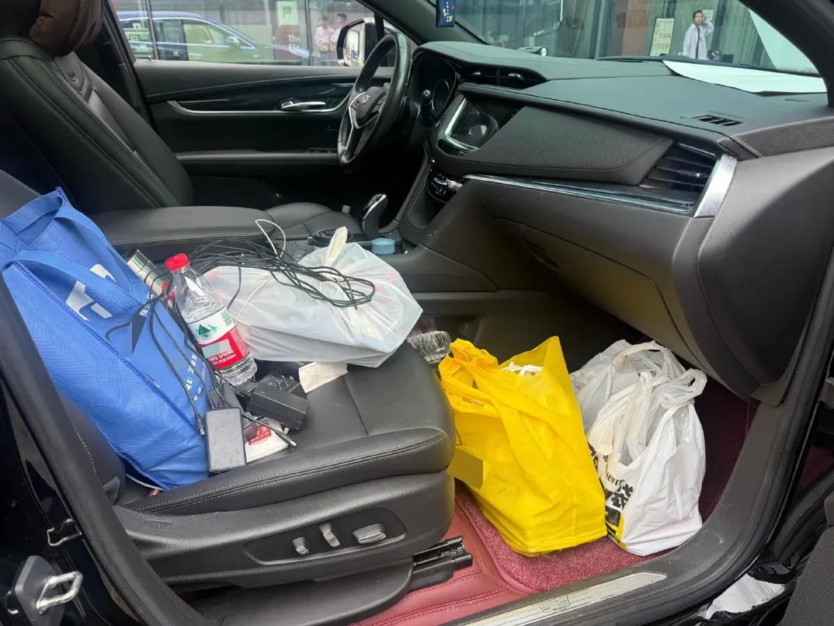 2024 Cadillac XT5 2.0T 237HP L4 9AT,autocango,china used car exporter,china ev exporter,chinese used car exporter,chinese used ev exporter
