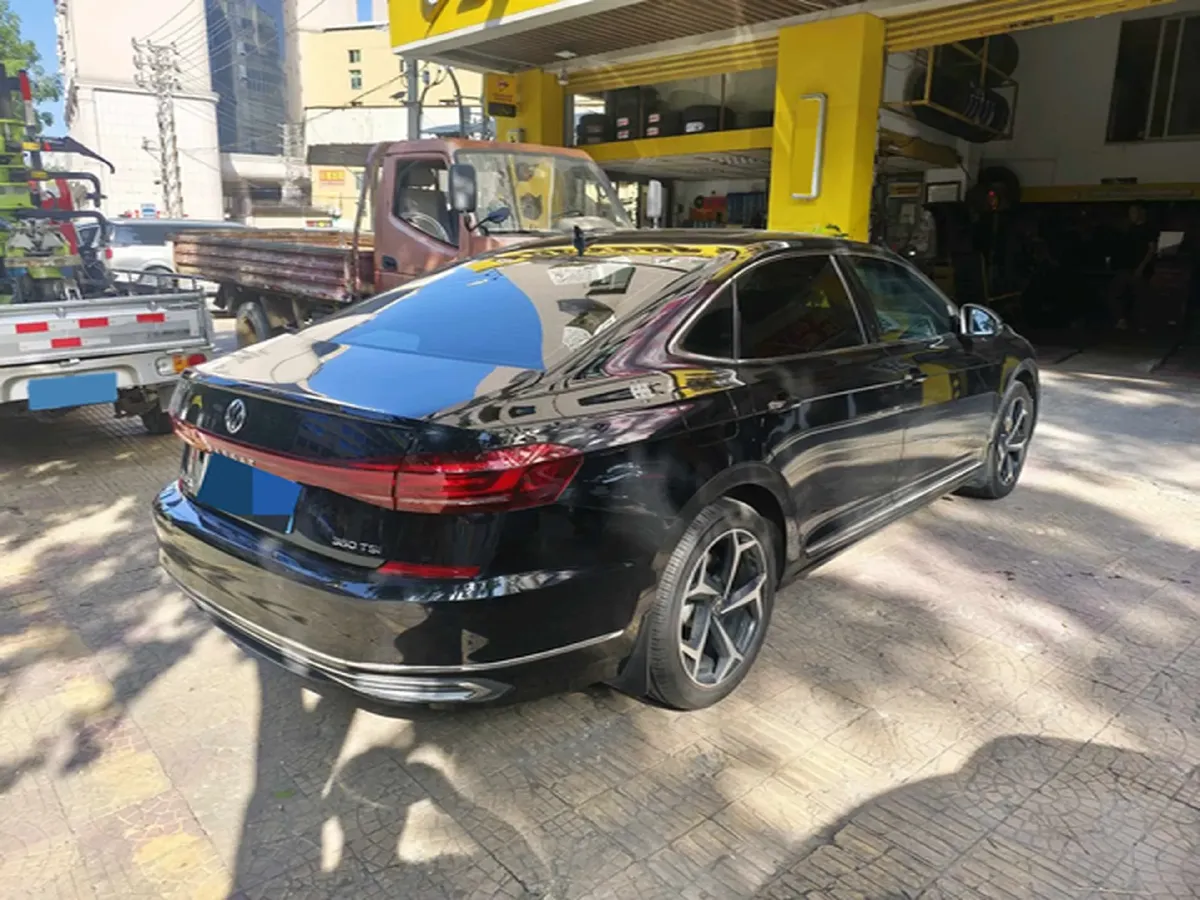 2024 Volkswagen Passat 2.0T 220HP L4 7DCT,autocango,china used car exporter,china ev exporter,chinese used car exporter,chinese used ev exporter