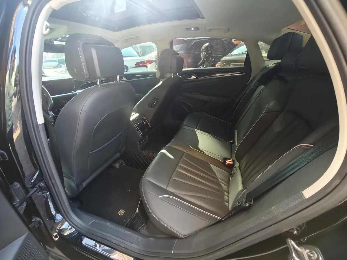 2024 Volkswagen Passat 2.0T 220HP L4 7DCT,autocango,china used car exporter,china ev exporter,chinese used car exporter,chinese used ev exporter