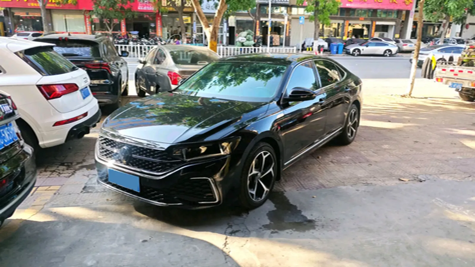 2024 Volkswagen Passat 2.0T 220HP L4 7DCT,autocango,china used car exporter,china ev exporter,chinese used car exporter,chinese used ev exporter
