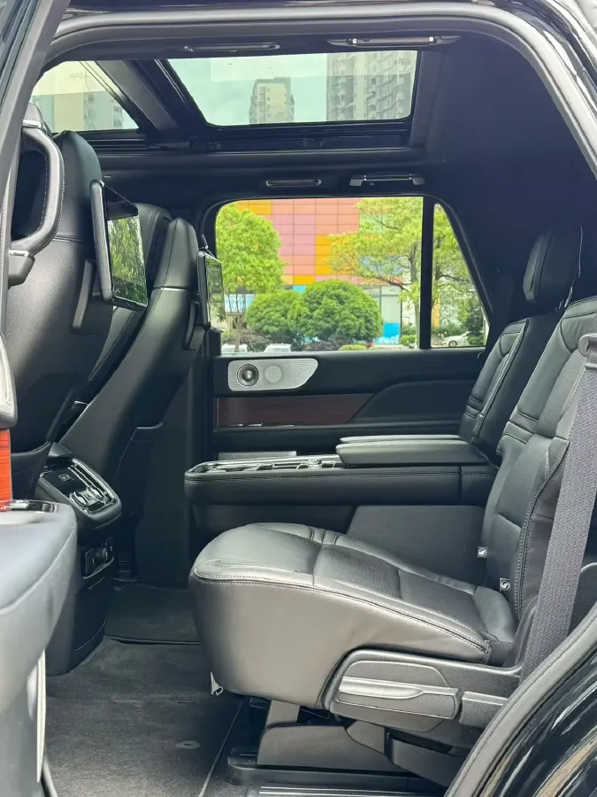 2019 Lincoln Navigator 3.5T 388HP V6 10AT,autocango,china used car exporter,china ev exporter,chinese used car exporter,chinese used ev exporter