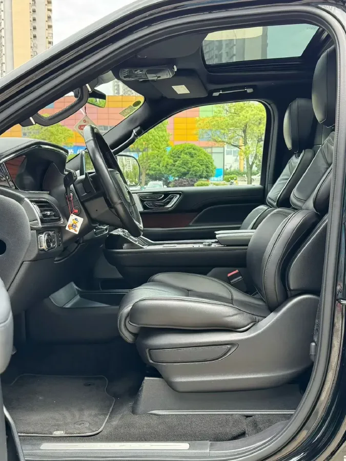 2019 Lincoln Navigator 3.5T 388HP V6 10AT,autocango,china used car exporter,china ev exporter,chinese used car exporter,chinese used ev exporter