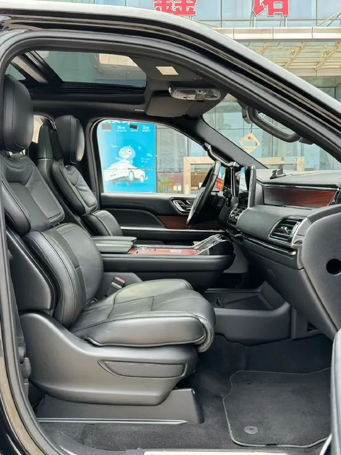 2019 Lincoln Navigator 3.5T 388HP V6 10AT,autocango,china used car exporter,china ev exporter,chinese used car exporter,chinese used ev exporter