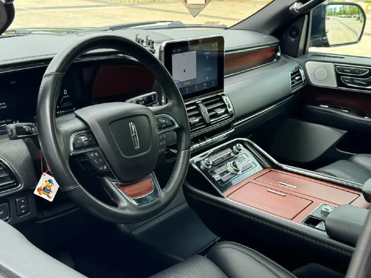 2019 Lincoln Navigator 3.5T 388HP V6 10AT,autocango,china used car exporter,china ev exporter,chinese used car exporter,chinese used ev exporter