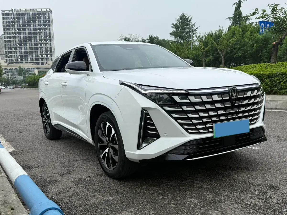 2024 ChangAn UNI-Z 1.5L 98HP L4 E-CVT PHEV 18.4KWH,autocango,china used car exporter,china ev exporter,chinese used car exporter,chinese used ev exporter