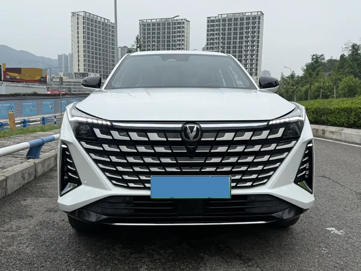 2024 ChangAn UNI-Z 1.5L 98HP L4 E-CVT PHEV 18.4KWH,autocango,china used car exporter,china ev exporter,chinese used car exporter,chinese used ev exporter