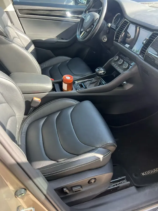 2018 Skoda Kodiak 2.0T 186HP L4 7DCT,autocango,china used car exporter,china ev exporter,chinese used car exporter,chinese used ev exporter