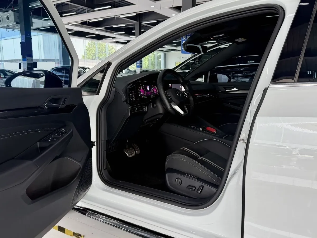 2023 Volkswagen Golf 1.4T 150HP L4 7DCT,autocango,china used car exporter,china ev exporter,chinese used car exporter,chinese used ev exporter