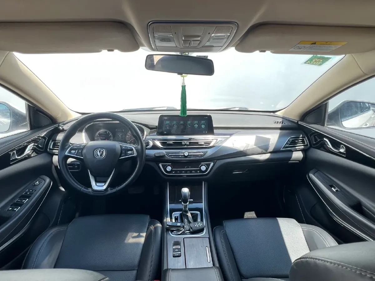 2020 ChangAn Raeton CC 1.5T 156HP L4 6AT,autocango,china used car exporter,china ev exporter,chinese used car exporter,chinese used ev exporter
