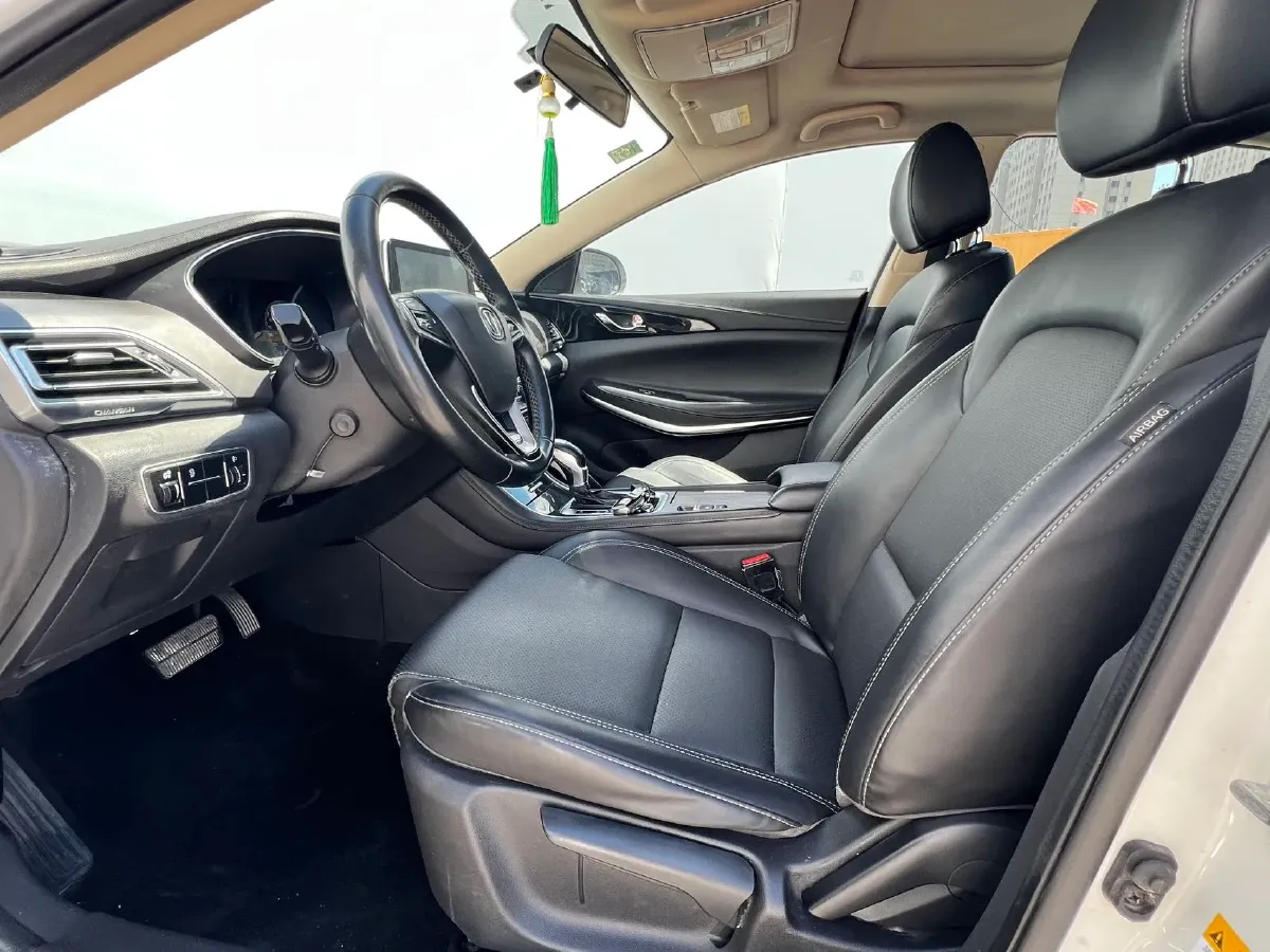 2020 ChangAn Raeton CC 1.5T 156HP L4 6AT,autocango,china used car exporter,china ev exporter,chinese used car exporter,chinese used ev exporter