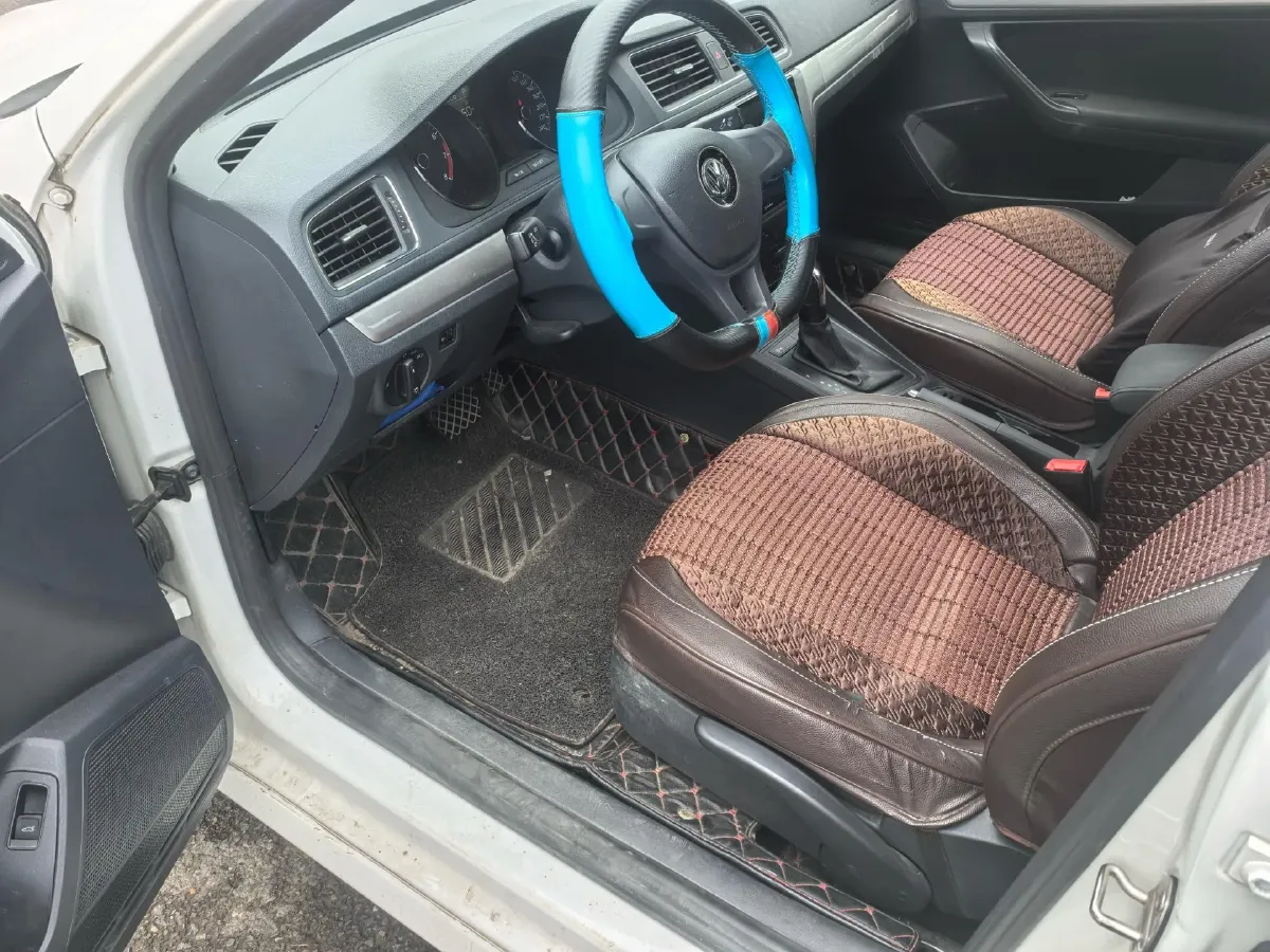 2017 Volkswagen Lavida 1.6L 110HP L4 6AT,autocango,china used car exporter,china ev exporter,chinese used car exporter,chinese used ev exporter