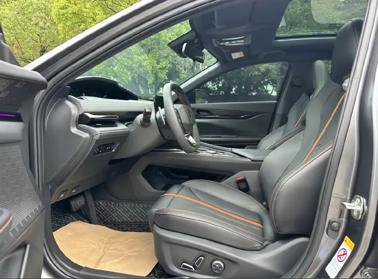 2024 ChangAn UNI-V 1.5T 188HP L4 7DCT,autocango,china used car exporter,china ev exporter,chinese used car exporter,chinese used ev exporter