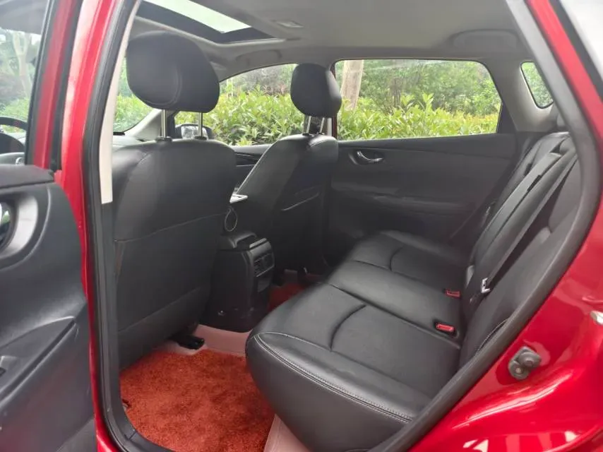 2021 Nissan Tiida 1.6L 122HP L4 CVT,autocango,china used car exporter,china ev exporter,chinese used car exporter,chinese used ev exporter