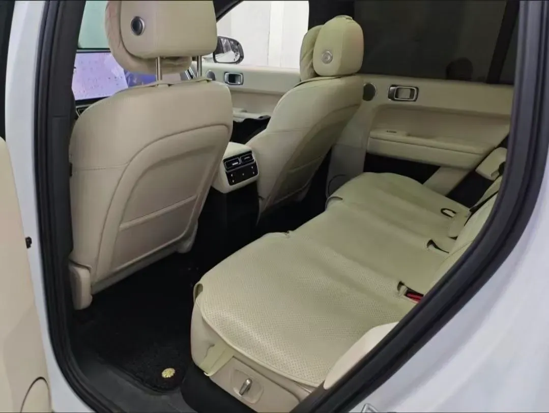 2024 Li L6 Range Extended 154HP L4 REEV 36.8KWH,autocango,china used car exporter,china ev exporter,chinese used car exporter,chinese used ev exporter
