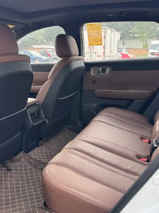 2024 WuLing XingGuangS 1.5L 106HP L4 E-CVT PHEV 20.5KWH,autocango,china used car exporter,china ev exporter,chinese used car exporter,chinese used ev exporter
