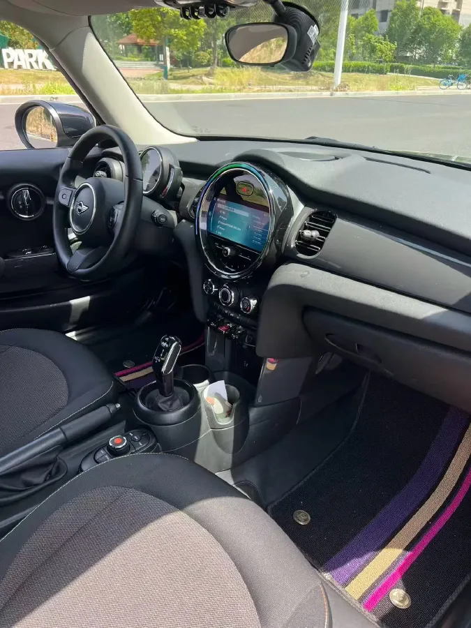 2023 MINI MINI 1.5T 102HP L3 7DCT,autocango,china used car exporter,china ev exporter,chinese used car exporter,chinese used ev exporter