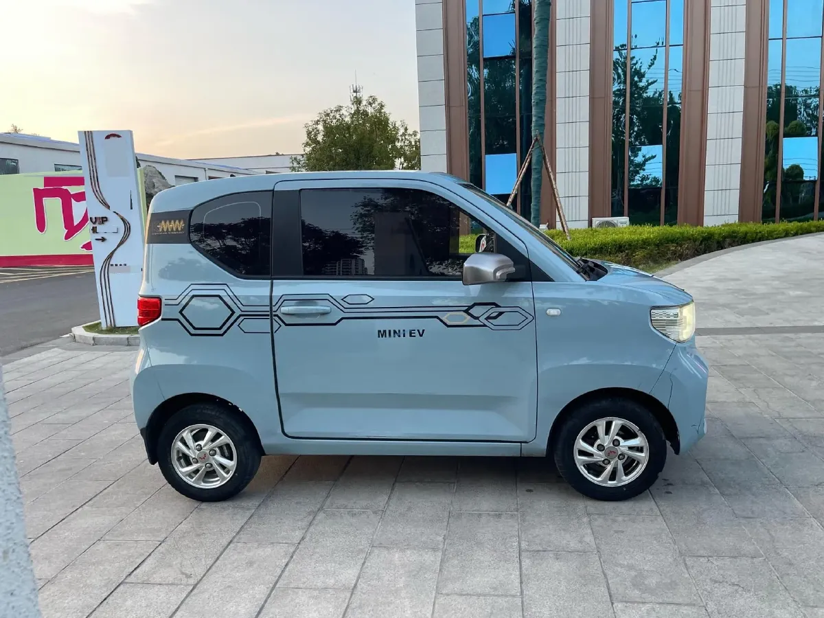 2020 WuLing HongGuang MINI EV BEV 13.8KWH,autocango,china used car exporter,china ev exporter,chinese used car exporter,chinese used ev exporter