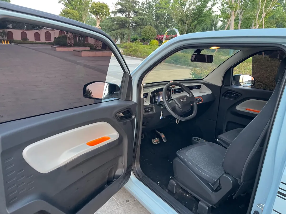 2020 WuLing HongGuang MINI EV BEV 13.8KWH,autocango,china used car exporter,china ev exporter,chinese used car exporter,chinese used ev exporter