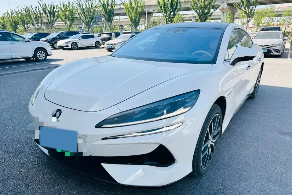 2024 Denza DenzaZ9 2.0T 207HP L4 E-CVT PHEV 38.5KWH,autocango,china used car exporter,china ev exporter,chinese used car exporter,chinese used ev exporter