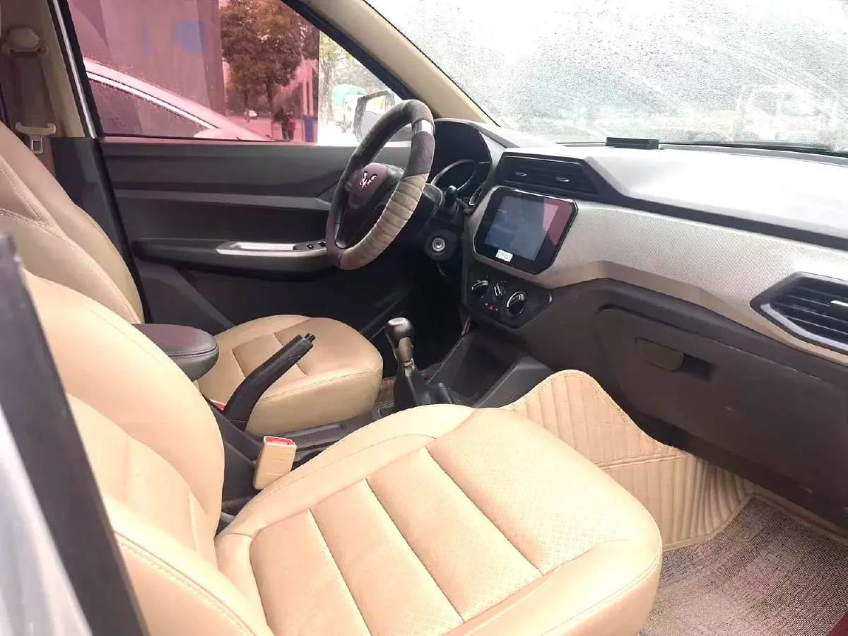 2018 WuLing HongGuang 1.5L 105HP L4 5MT,autocango,china used car exporter,china ev exporter,chinese used car exporter,chinese used ev exporter