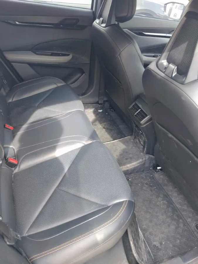 2023 ChangAn UNI-V 1.5T 188HP L4 7DCT,autocango,china used car exporter,china ev exporter,chinese used car exporter,chinese used ev exporter