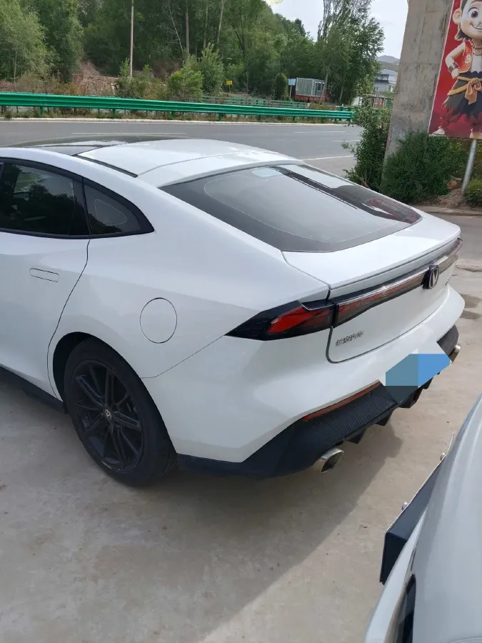 2023 ChangAn UNI-V 1.5T 188HP L4 7DCT,autocango,china used car exporter,china ev exporter,chinese used car exporter,chinese used ev exporter