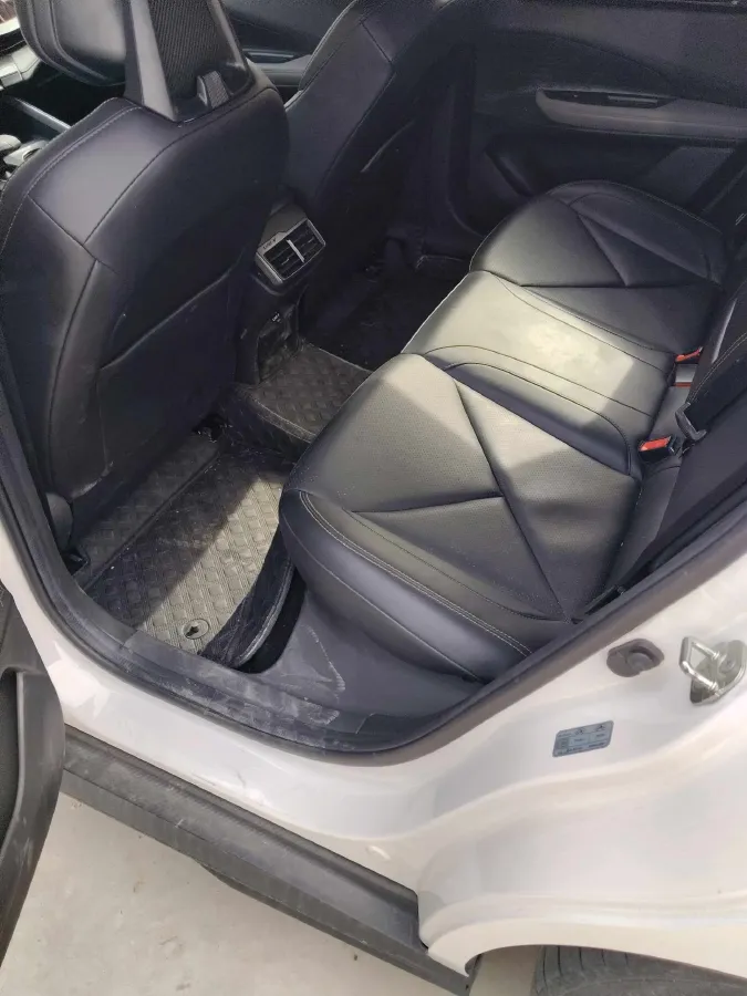 2023 ChangAn UNI-V 1.5T 188HP L4 7DCT,autocango,china used car exporter,china ev exporter,chinese used car exporter,chinese used ev exporter