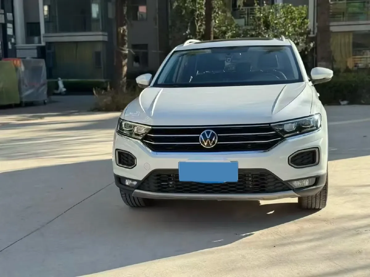 2022 Volkswagen T-Roc 1.4T 150HP L4 7DCT,autocango,china used car exporter,china ev exporter,chinese used car exporter,chinese used ev exporter