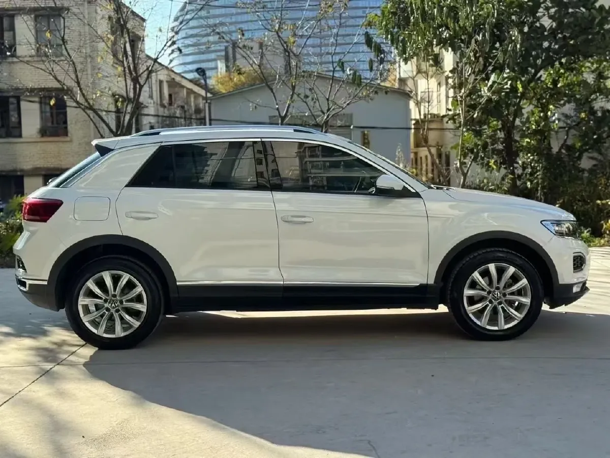 2022 Volkswagen T-Roc 1.4T 150HP L4 7DCT,autocango,china used car exporter,china ev exporter,chinese used car exporter,chinese used ev exporter