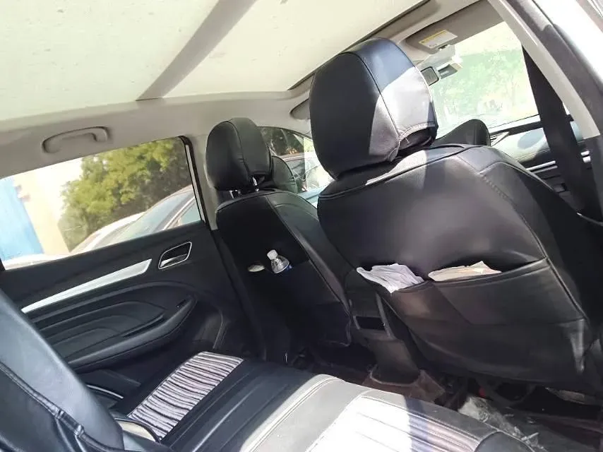 2020 Roewe RX3 1.6L 125HP L4 5MT,autocango,china used car exporter,china ev exporter,chinese used car exporter,chinese used ev exporter