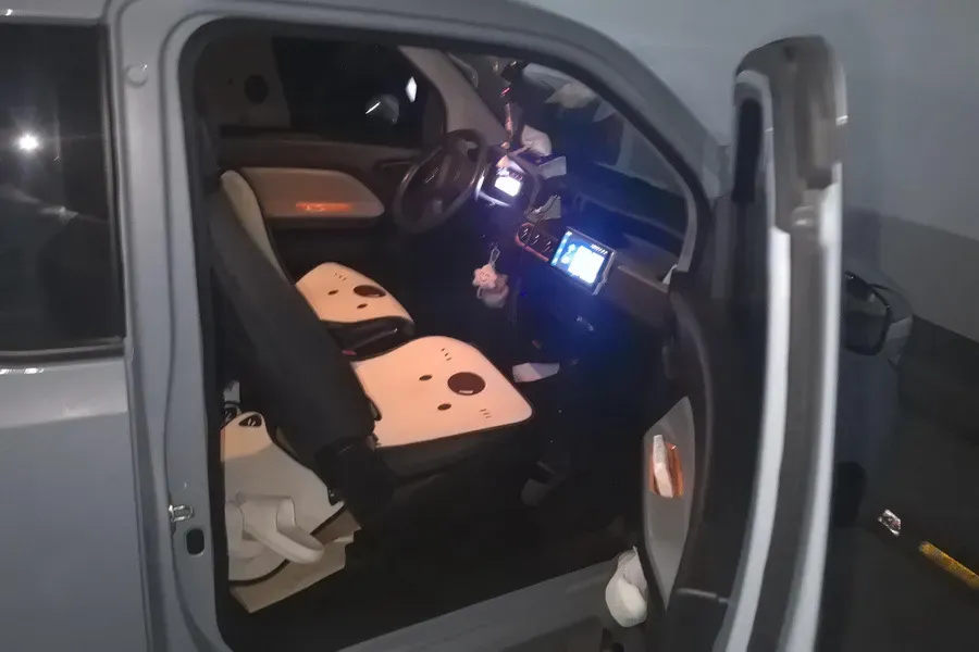 2020 WuLing HongGuang MINI EV BEV 9KWH,autocango,china used car exporter,china ev exporter,chinese used car exporter,chinese used ev exporter