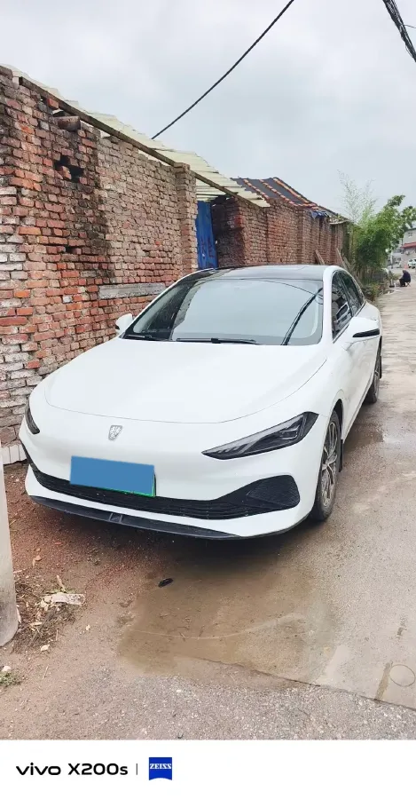 2025 Roewe D7 1.5L 112HP L4 1DHT PHEV 19.7KWH,autocango,china used car exporter,china ev exporter,chinese used car exporter,chinese used ev exporter