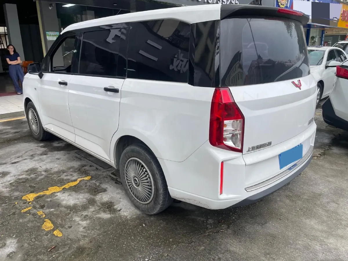 2020 WuLing HongGuang Plus 1.5L 99HP L4 6MT,autocango,china used car exporter,china ev exporter,chinese used car exporter,chinese used ev exporter
