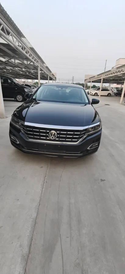2019 Volkswagen Passat 2.0T 220HP L4 7DCT,autocango,china used car exporter,china ev exporter,chinese used car exporter,chinese used ev exporter