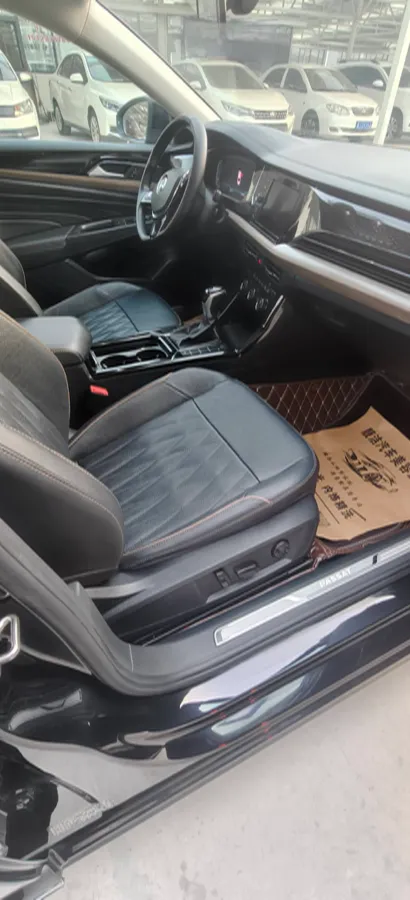 2019 Volkswagen Passat 2.0T 220HP L4 7DCT,autocango,china used car exporter,china ev exporter,chinese used car exporter,chinese used ev exporter