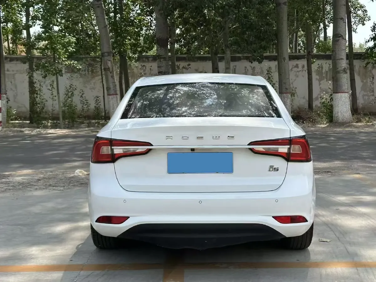 2019 Roewe i5 1.5L 120HP L4 5MT,autocango,china used car exporter,china ev exporter,chinese used car exporter,chinese used ev exporter