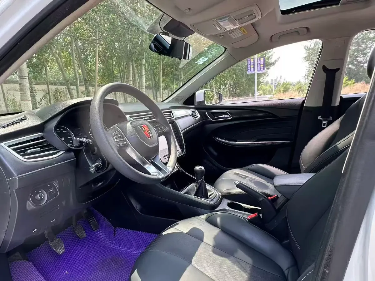 2019 Roewe i5 1.5L 120HP L4 5MT,autocango,china used car exporter,china ev exporter,chinese used car exporter,chinese used ev exporter